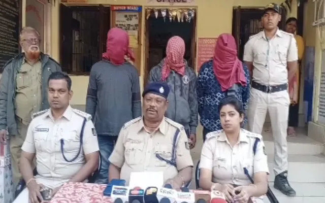 ଗୋପରେ ନିଜ ଝିଅକୁ ପୋଡି ମାରିଲା ବାପା । ମାଲଭାଇଙ୍କୁ ବାନ୍ଧିଲା ପୋଲିସ, ପ୍ରମାଣ ନଷ୍ଟରେ କରିଥିଲେ ସହଯୋଗ ।