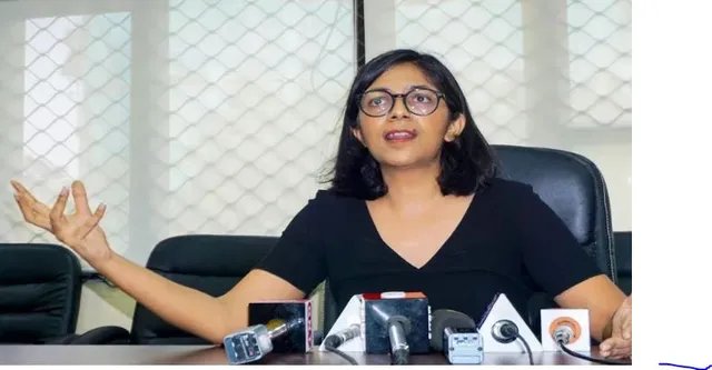 ମହିଳା କମିଶନ ଅଧ୍ୟକ୍ଷାଙ୍କୁ ୧୫ ମିଟର ଘୋଷାଡି ନେଲା କାର୍ । ଅଳ୍ପକେ ବର୍ତ୍ତିଲା ଜୀବନ ।