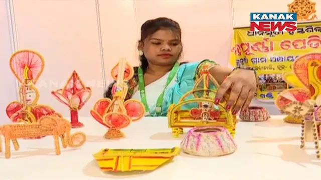 ସ୍ୱାବଲମ୍ବୀ ହେଉଛନ୍ତି ମହିଳା। ସମ୍ବଲପୁର କୃଷି ମେଳାରେ ଦେଖାଇଲେ କଳା ।