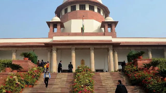 ଆଞ୍ଚଳିକ ଦଳକୁ ନେଇ ସୁପ୍ରିମକୋର୍ଟଙ୍କ ବଡ ଟିପ୍ପଣି । କୋର୍ଟ କହିଲେ, ଅଧିକାଂଶ ଆଂଚଳିକ ଦଳ ପରିବାର କେନ୍ଦ୍ରିତ । ଜଣଙ୍କ ବ୍ୟତୀତ ଦଳରେ ଅନ୍ୟ କାହାର ନଥାଏ ସାଧୀନତା