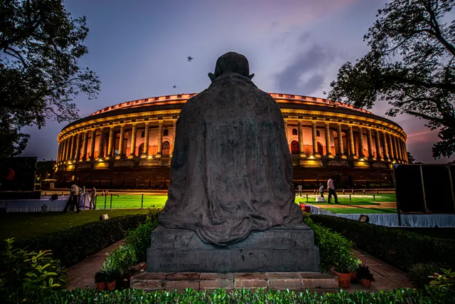 ୪୭୯୬ ଜଣ ପୂର୍ବ ସାଂସଦଙ୍କ ବାର୍ଷିକ ପେନସନ୍ ୭୮ କୋଟିରୁ ଅଧିକ, ପେନସନ୍ ବନ୍ଦ କରିବାକୁ ଅର୍ଥମନ୍ତ୍ରୀଙ୍କ ନିକଟକୁ ଚିଠି