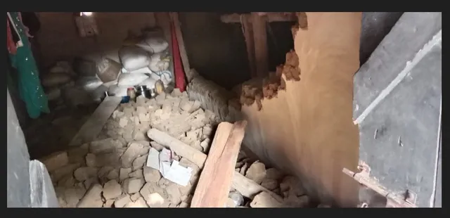 ଲଗାଣ ବର୍ଷା ହେଲା କାଳ: କାନ୍ଥ ପଡି ଚାଲିଗଲା ଶିଶୁର ଜୀବନ । ବାପା, ମା’ ଗୁରୁତର