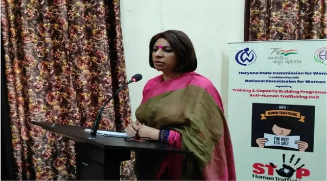 ଝିଅମାନେ ଓୟୋ ରୁମରେ ହନୁମାନ ଚାଳିଶା ପାଠ କରିବାକୁ ଯାଉନାହାନ୍ତି, ହରିଆଣା ମହିଳା ଆୟୋଗ ଅଧ୍ୟକ୍ଷାଙ୍କ ବିବାଦୀୟ ବୟାନ।