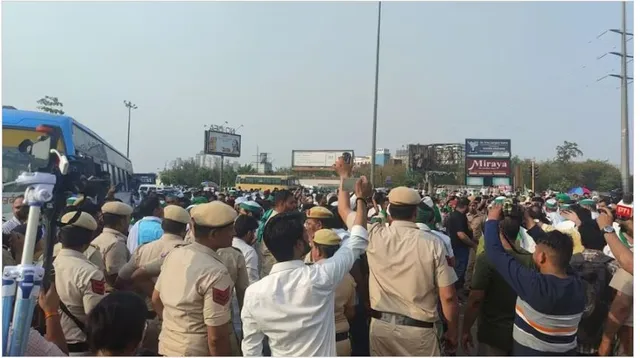 ମୋତେ ଗିରଫ କର କିମ୍ବା ଖେଳାଳୀଙ୍କୁ ମୁକ୍ତ କର... କୁସ୍ତି ଖେଳାଳୀଙ୍କ ସମର୍ଥନରେ ଦିଲ୍ଲୀ ସୀମାରେ ରାକେଶ ଟିକାୟତ