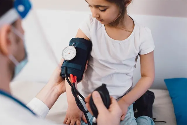 ବିଶ୍ୱ ଉଚ୍ଚ ରକ୍ତଚାପ ଦିବସ : କୁନି କୁନି ପିଲାଙ୍କୁ ବି ହେଉଛି ବ୍ଲଡ ପ୍ରେସର; ମୋଟାପଣ ଓ ବଦଳୁଥିବା ଜୀବନ ଶୈଳୀକୁ ଦାୟୀ କଲେ ବିଶେଷଜ୍ଞ