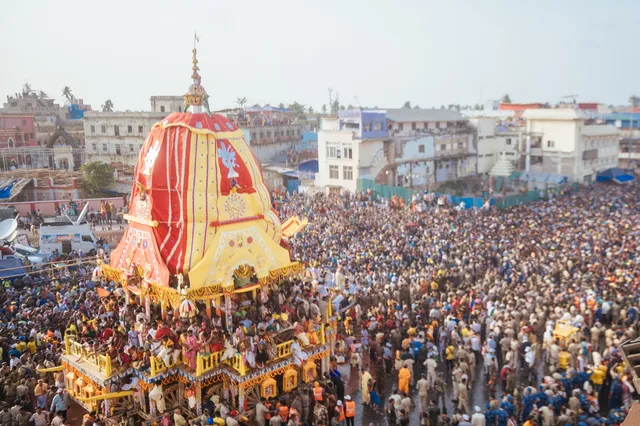 ଅଟକିଛି ନନ୍ଦିଘୋଷ ଓ ଦର୍ପଦଳନ ରଥ : ଶରଧାବାଲିରେ ତାଳଧ୍ୱଜ, ରାତିରେ ଟଣା ହେବା ସତ୍ୱେ ପହଞ୍ଚିପାରିଲେନି ଭାଇ ଭଉଣୀ; ଆଜି ୯ଟାରୁ ପୁଣି ରଥଟଣା