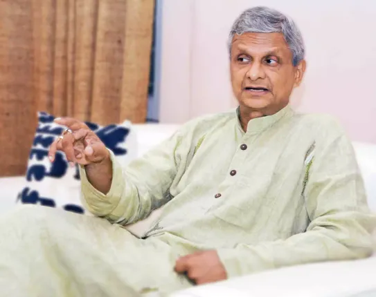 ଟୋଲଗେଟରେ ରଖୁନାହାନ୍ତି ୨୦୦୦ ଟଙ୍କିଆ ନୋଟ । ମଝି ରାସ୍ତାରେ ହଟହଟା ହେଲେ ପୂର୍ବତନ ସାଂସଦ ତଥାଗତ ଶତପଥୀ ।