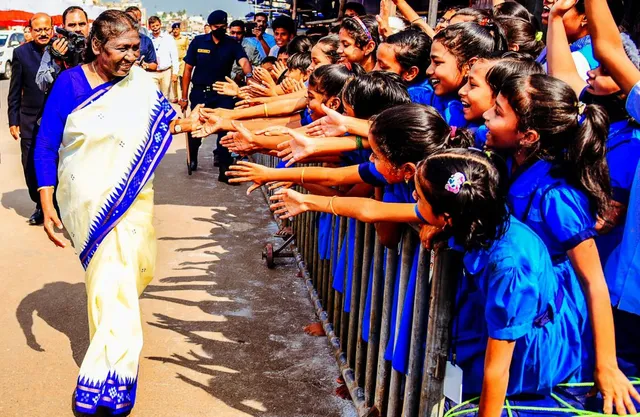 ଆସନ୍ତାକାଲି ଓଡ଼ିଶା ଆସୁଛନ୍ତି ରାଷ୍ଟ୍ରପତି ଦ୍ରୌପଦୀ ମୁର୍ମୁ । ସୁରକ୍ଷା ପାଇଁ ମୁତୟନ ହେବେ ୩୬ ପ୍ଲାଟୁନ ପୋଲିସ ଫୋର୍ସ ।