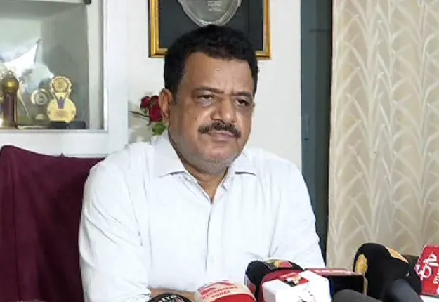 ଆବାସ ଯୋଜନାକୁ କେନ୍ଦ୍ର ଉପରେ ବର୍ଷିଲେ ପ୍ରଶାନ୍ତ । କହିଲେ, ଆକ୍ରୋଶମୂଳକ ଭାବେ ଓଡ଼ିଶାକୁ ଘର ଦେବାରେ ଅବହେଳା କରିଛି କେନ୍ଦ୍ର ।