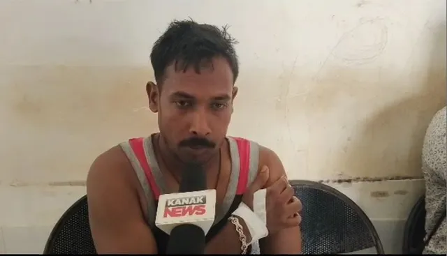 କେନ୍ଦୁଝର ଜିଲ୍ଲା ତେଲକୋଇରେ ଚାଞ୍ଚଲ୍ୟ। ମୁଣ୍ଡରେ ବନ୍ଧୁକ ଲଗାଇ ଏକ ଲକ୍ଷ ଟଙ୍କା ଲୁଟ୍