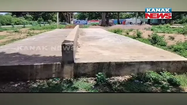 ନବରଙ୍ଗପୁରରେ ମନରେଗା କାମରେ ମହାଦୁର୍ନୀତି। କାମ ନକରି ଶ୍ରମିକଙ୍କ ଆକାଉଣ୍ଟକୁ ଯାଉଛି ଟଙ୍କା