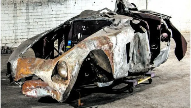 ୧୬ କୋଟି ଟଙ୍କାରେ ବିକ୍ରି ହେଲା ଏହି ପୋଡା କାର୍ । ହେଲେ କାହିଁକି କିଣିଲେ ନିଲାମଧାରୀ?