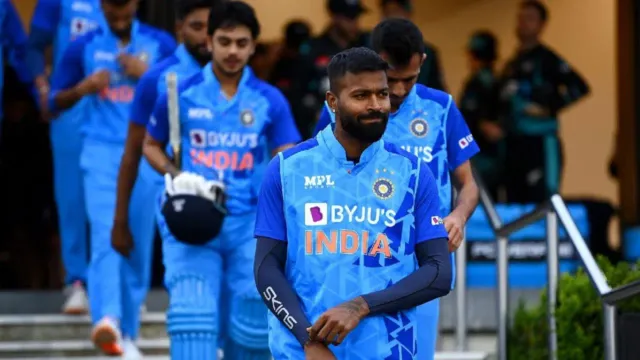 ୱେଷ୍ଟଇଣ୍ଡିଜ୍ ବୋର୍ଡ ଉପରେ ଖପ୍ପା ହେଲେ ହାର୍ଦ୍ଦିକ ପାଣ୍ଡ୍ୟା । କହିଲେ, ସାଧାରଣ ସୁବିଧା ସୁଯୋଗ ଯୋଗେଇ ଦେଉ ଇଣ୍ଡିଜ୍ ବୋର୍ଡ । 