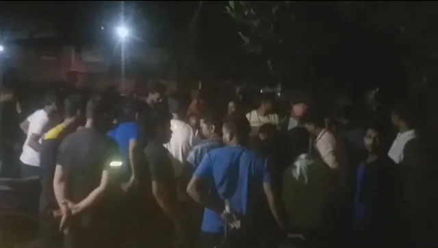 ଅପହରଣ ସମୟରେ ବର୍ତ୍ତିଗଲେ ଯୁବକ, ୨ ଅଭିଯୁକ୍ତଙ୍କୁ ଧରିପକାଇଲେ ସ୍ଥାନୀୟ ଲୋକେ, ଖସିଗଲେ ଅନ୍ୟ ୪