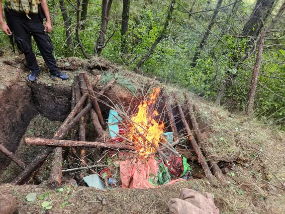 ଜାମ୍ମୁ-କାଶ୍ମୀରରେ ଆତଙ୍କବାଦୀଙ୍କ ଅନୁପ୍ରବେଶ ବିଫଳ । ସେନା ସହ ଗୁଳିବିନିମୟ ବେଳେ ୨ ଆତଙ୍କବାଦୀଙ୍କ ମୃତ୍ୟୁ