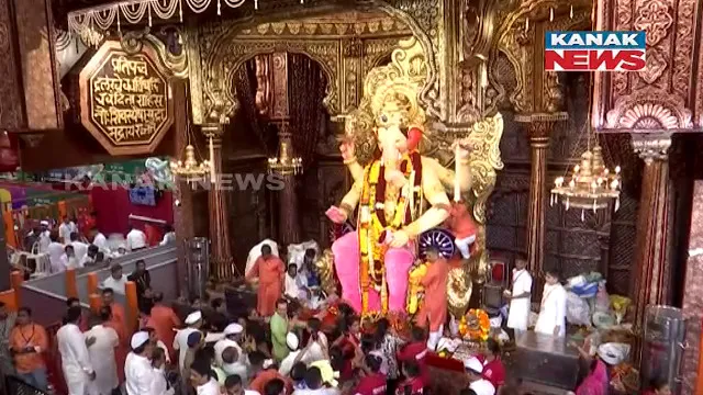 ଗଣେଶ ପୂଜା ପାଇଁ ଚଳଚଞ୍ଚଳ ମହାରାଷ୍ଟ୍ର : ଲାଲବାଗରାଜାଙ୍କୁ ପୂଜା କରିବାକୁ ପହଁଚିଛନ୍ତି ଲକ୍ଷାଧିକ ଭକ୍ତ