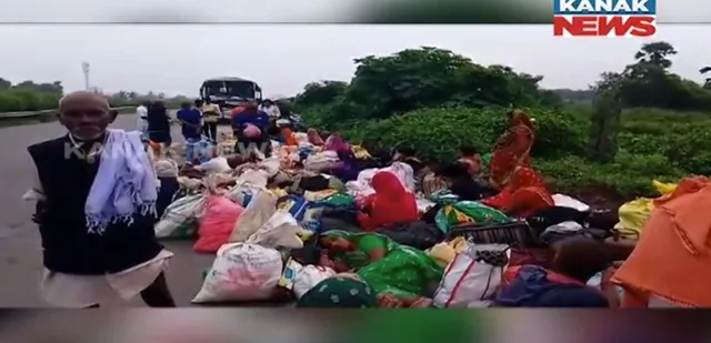 ତୀର୍ଥଯାତ୍ରୀ ବସ୍ ଦୁର୍ଘଟଣାଗ୍ରସ୍ତ, ୨୧ ଯାତ୍ରୀ ଆହତ । କୋଲକାତାରୁ ପୁରୀ ଅଭିମୁଖେ ଯାଉଥିଲା ବସ୍ ।