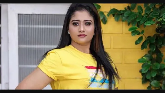 ଋଣ ବୋଝ ସହିନପାରି ଜୀବନ ହାରିଲେ ଅଭିନେତ୍ରୀ । ମୃତ୍ୟୁ ପୂର୍ବର ଭିଡିଓ ହେଉଛି ଭାଇରାଲ ।