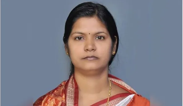 ବସ୍ ଧର୍ମଘଟରୁ ଓହରିବାକୁ ପରିବହନ ମନ୍ତ୍ରୀଙ୍କ ନିବେଦନ : କହିଲେ ଆଲୋଚନା କଲେ ବାହାରିବ ସମାଧାନର ବାଟ; ପାର୍ବଣରେ ଲୋକେ ହଇରାଣ ନହୁଅନ୍ତୁ