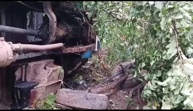 ଓଲଟିଲା ଯାତ୍ରୀବାହୀ ବସ୍ : ୧୫ ଆହତଙ୍କୁ ବିରିକୋଟ ସ୍ୱାସ୍ଥ୍ୟକେନ୍ଦ୍ରରେ ଭର୍ତ୍ତି