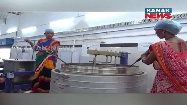 କୋରାପୁଟ ରାଜପୁଟ ପଂଚାୟତରେ ନିର୍ମାଣ ହୋଇଛି ମାଣ୍ଡିଆ ପ୍ରକ୍ରିୟାକରଣ ୟୁନିଟ୍: କାମ କରି ରୋଜଗାରକ୍ଷମ ହେଉଛନ୍ତି ଏସଏଚଜି ମହିଳା