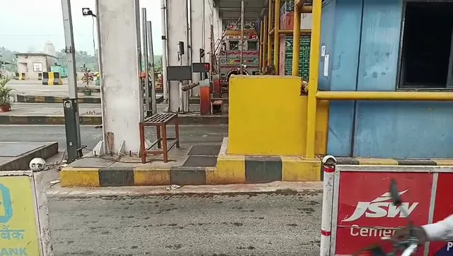 ପିପିଲି ଟୋଲ୍ ଗେଟରେ ଗୁଳିମାଡ଼ : କାର ସହ ୩ଜଣଙ୍କୁ କାବୁ କଲା ପୁରୀ ପୋଲିସ