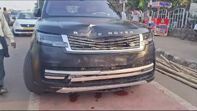 ଭୟଙ୍କର ଦୁର୍ଘଟଣା: ଦାମୀ ବାଇକକୁ ପିଟିଛି ଦାମୀ କାର