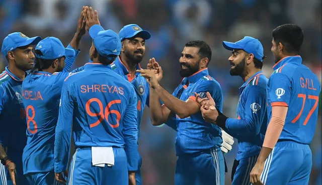 ଶ୍ରୀଲଙ୍କା ବିରୋଧରେ ଭାରତର ବଡ ବିଜୟ । ୩୦୨ ରନରେ ମ୍ୟାଚ୍ ଜିତିଲା ରୋହିତ ବାହିନୀ । ମାତ୍ର ୫୫ ରନରେ ଅଲଆଉଟ୍ ହେଲା ଶ୍ରୀଲଙ୍କା