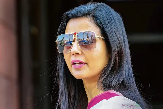 ହାଜର ହେବା ପୂର୍ବରୁ ଏଥିକ୍ସ କମିଟିକୁ ଟିଏମସି ସାଂସଦଙ୍କ ଚିଠି । ମହୁଆ ମୋଇତ୍ରା କହିଲେ ଅପରାଧିକ ମାମଲାର ଯାଂଚ କରିପାରିବେନି ସଂସଦୀୟ କମିଟି