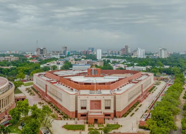 ଡିସେମ୍ବର ଦ୍ୱିତୀୟ ସପ୍ତାହରୁ ସଂସଦରେ ଆରମ୍ଭ ହୋଇପାରେ ଶୀତକାଳୀନ ଅଧିବେଶନ । ଜାଣନ୍ତୁ କେଉଁ ପ୍ରସଙ୍ଗ ଉପରେ ହୋଇପାରେ ଆଲୋଚନା