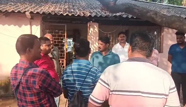 ସାମାନ୍ୟ ଦୁର୍ଘଟଣାକୁ ନେଇ ଯୁବକଙ୍କୁ ନିସ୍ତୁକ ମାଡ ପରେ ଅପହରଣ । କଟକରୁ ଅପହୃତ ଯୁବକଙ୍କୁ ଢେଙ୍କାନାଳରୁ ଉଦ୍ଧାର କଲା ପୁଲିସ