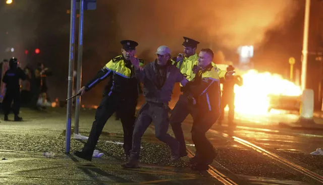 ଦଙ୍ଗା କବଳରେ ଆୟରଲାଣ୍ଡ : ଜଳୁଛି ଦେଶ