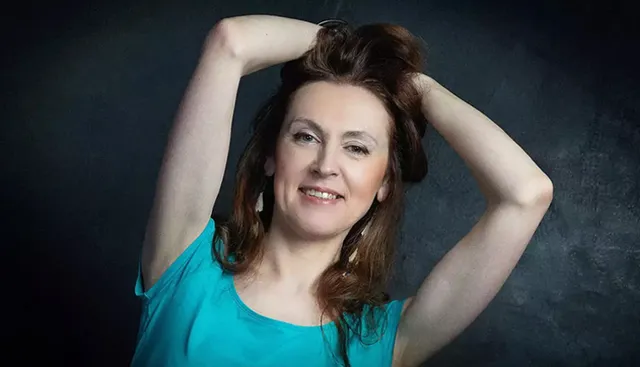 ବୋମା ମାଡରେ ସୁନ୍ଦରୀଙ୍କ  ମୃତ୍ଯୁ । ଅଧିକୃତ ସ୍ଥାନରେ ଚାଲିଥିଲା ନାଚଗୀତର ଆସର ।  ଉପରୁ ପଡିଲା ବୋମା