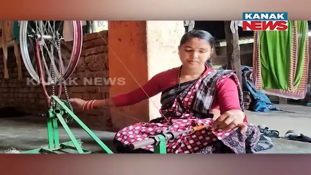 ବୌଦ୍ଧ ମହିଳାଙ୍କୁ ସ୍ୱାବଲମ୍ବୀ କରିଛି ସମ୍ବଲପୁରୀ ଶାଢ଼ି । ତନ୍ତରେ ଶାଢ଼ି ବୁଣୁଛନ୍ତି ମା’ ମହାଲକ୍ଷ୍ମୀ ସ୍ୱୟଂ ସହାୟକ ଗୋଷ୍ଠୀର ସଦସ୍ୟା ।