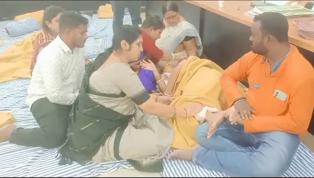 ଧାରଣାରେ ବସିଥିବା କର୍ପୋରେଟର ଗୁରୁତର । ଆମ୍ବୁଲାନ୍ସରେ ଗଲେ ହସ୍ପିଟାଲ 