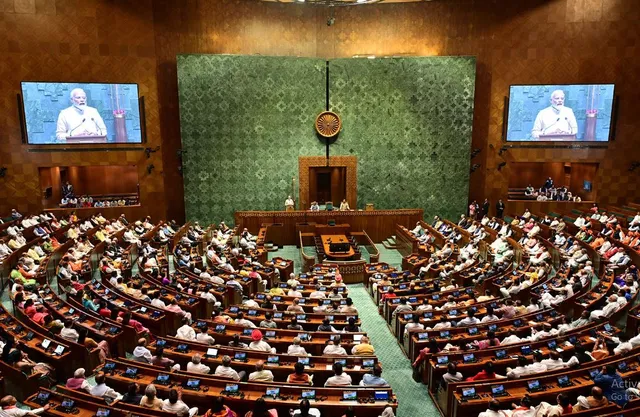 ଆଜିଠୁ ସଂସଦର ଶୀତ ଅଧିବେଶନ । ୩ ରାଜ୍ୟରେ ନିର୍ବାଚନରେ ବିଜୟ ପରେ ଜୋସରେ ଅଛି ବିଜେପି । ୨୧ ବିଧେୟକ ହେବ ଆଗତ