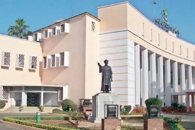 ରାଜ୍ୟ କ୍ୟାବିନେଟରେ ୧୦ ପ୍ରସ୍ତାବକୁ ମଞ୍ଜୁରୀ । ବକେୟା ମୋଟର ଯାନ ଟିକସ ଓ ଜରିମାନା ଛାଡ ନିଷ୍ପତ୍ତିି ଉପରେ ମୋହର  । ପୁରୁଣା ଗାଡି ସ୍କ୍ରାପ କଲେ ଛାଡ ହେବ ଜରିମାନା  ।