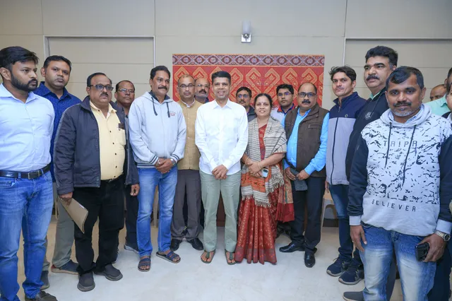 ସ୍ଥଗିତ ହେଲା ଅମଲାଙ୍କ କାର୍ଯ୍ୟବନ୍ଦ ଆନ୍ଦୋଳନ । ୫-ଟି ଅଧ୍ୟକ୍ଷଙ୍କ ସହ ଆଲୋଚନା ପରେ ଆନ୍ଦୋଳନ ପ୍ରତ୍ୟାହାର, ୭ଦିନ ଭିତରେ ଦାବି ପୂରଣ ପାଇଁ ପ୍ରତିଶ୍ରୁତି ।