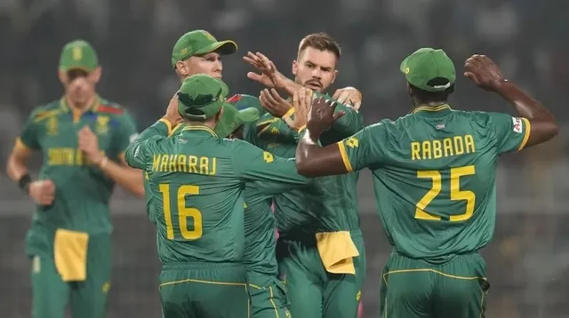 ଭାରତ ବିପକ୍ଷ ସିରିଜ୍ ପାଇଁ ଦକ୍ଷିଣ ଆଫ୍ରିକା ଦଳ ଘୋଷିତ । ଏଡେନ୍ ମାର୍କରମଙ୍କୁ ମିଳିଲା ଦିନିକିଆ ଏବଂ ଟି-୨୦ରେ ଅଧିନାୟକ ଦାୟିତ୍ୱ ।