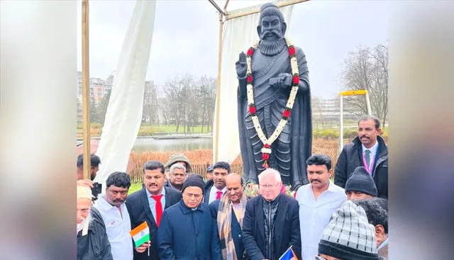 ଫ୍ରାନ୍ସରେ ସ୍ଥାପିତ ହେଲା ଭାରତୀୟ କବି ତିରୁବଲ୍ଲୁବରଙ୍କ ପ୍ରତିମୂର୍ତ୍ତି ।  ପ୍ରଧାନମନ୍ତ୍ରୀ ମୋଦୀ କହିଲେ - ଏହା ସାଂସ୍କୃତିକ ସମ୍ପର୍କର ଏକ ସୁନ୍ଦର ପ୍ରମାଣ ।