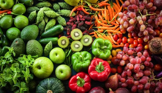 ପାକିସ୍ତାନରେ ଭେଣ୍ଡି ୪୬୦ ଟଙ୍କା , ଆଳୁ ୭୭ ଟଙ୍କା । ଅନ୍ୟ ପରିବାରେ ହାତ ମାରି ହେଉନି