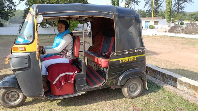 ପ୍ରଭୁ ରାମଙ୍କ ଭକ୍ତିରେ ଉବୁଡୁବୁ ମହିଳା । ରାମଲଲାଙ୍କ ଦର୍ଶନ ପାଇଁ ଓଡିଶାରୁ ଅଟୋ ଚଳାଇ ପହଂଚିଗଲେ ଅଯୋଧ୍ୟା