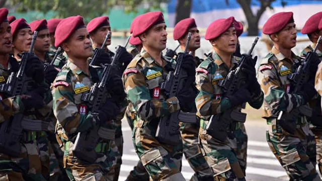 ସେନା ଶକ୍ତିରେ ଏବେ ବି ରାଜ୍ କରୁଛି ଆମେରିକା । ଚାଇନା ଓ ଋଷିଆକୁ ଅନେକ କ୍ଷେତ୍ରରେ ଦେଉଛି ଟକ୍କର