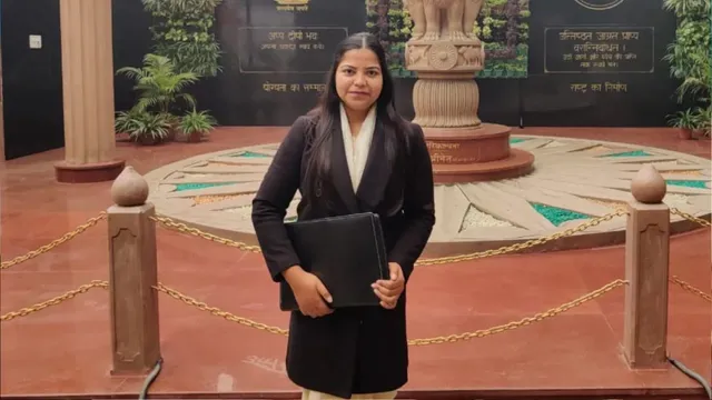 ବାପା ଚଳାଉଛନ୍ତି ମେଡିକାଲ ଷ୍ଟୋର । ଝିଅ ହେବାକୁ ଯାଉଛନ୍ତି ଉପ ଜିଲ୍ଲାପାଳ