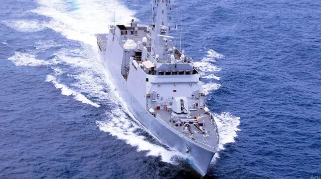 ଆରବ ସାଗରରେ ପରାକ୍ରମ ଦେଖାଇଲା ଆଇଏନଏସ୍ ସୁମିତ୍ରା । ୧୯ ପାକିସ୍ତାନୀ ନାବିକଙ୍କ ସହ ଇରାନ୍ ଜାହାଜକୁ କଲା ଉଦ୍ଧାର ।