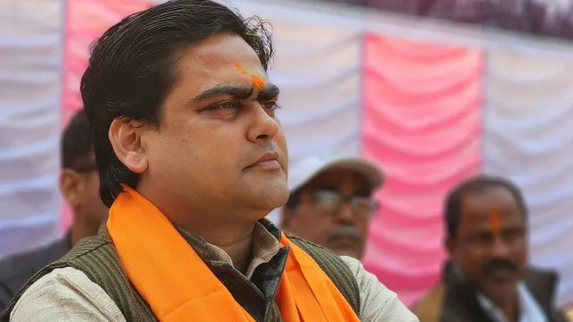 ଆସନ୍ତା ସପ୍ତାହରେ ପୂରା ଦେଶରେ ଲାଗୁ ହେବ ସିଏଏ । ଜନସଭାରେ କେନ୍ଦ୍ରମନ୍ତ୍ରୀଙ୍କ ବଡ ବୟାନ ।