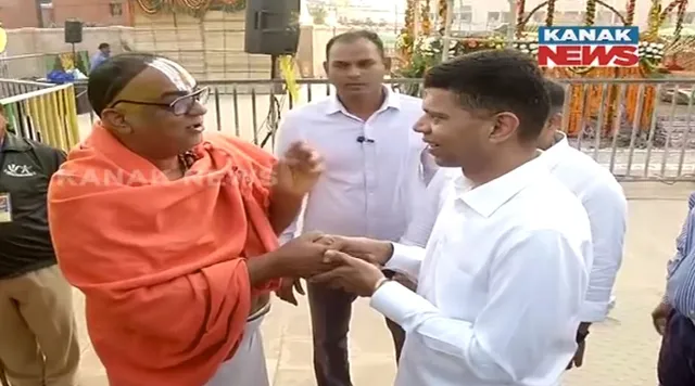 ସକାଳୁ ପରିକ୍ରମା ପ୍ରକଳ୍ପ ସମୀକ୍ଷା କଲେ ଫାଇଭ୍ ଟି ଅଧ୍ୟକ୍ଷ । ମହାପ୍ରଭୁଙ୍କୁ ଦର୍ଶନ ପରେ ପ୍ରସ୍ତୁତି ନେଇ ପଚାରି ବୁଝିଲେ ।