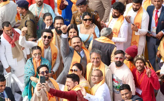 ରୁପେଲି ପରଦାର ସୁନେଲି ତାରକା: ଗୋଟିଏ ଠିକଣାରେ ଶହ ଶହ କଳାକାର