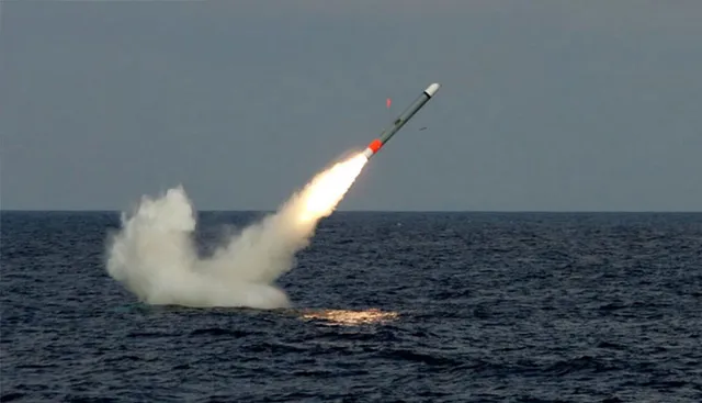 ଚୀନ୍-ଉତ୍ତର କୋରିଆର ମୁକାବିଲା କରିବାକୁ ଜାପାନ ପ୍ରସ୍ତୁତ :  ଆମେରିକାରୁ ୪୦୦ ଟମାହାକ୍ କ୍ଷେପଣାସ୍ତ୍ର କିଣିବ ଜାପାନ