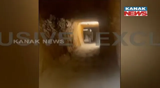 ଘଞ୍ଚ ଜଙ୍ଗଲ ଭିତରେ ମାଓବାଦୀଙ୍କ ସୁଡ଼ଙ୍ଗ । ଛତିଶଗଡ଼ ଦାନ୍ତେୱାଡ଼ାରେ କୁମ୍ବିଂ ବେଳେ ଠାବ କଲେ ଯବାନ ।ମାଓବାଦୀଙ୍କ ଯୋଜନା ହେଲା ପଣ୍ଡ ।